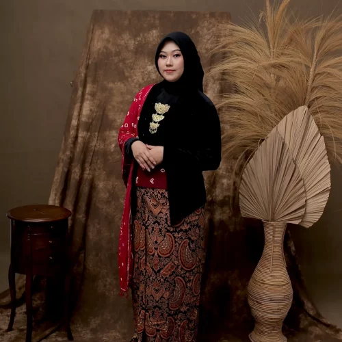 Wanita Tika Jessica